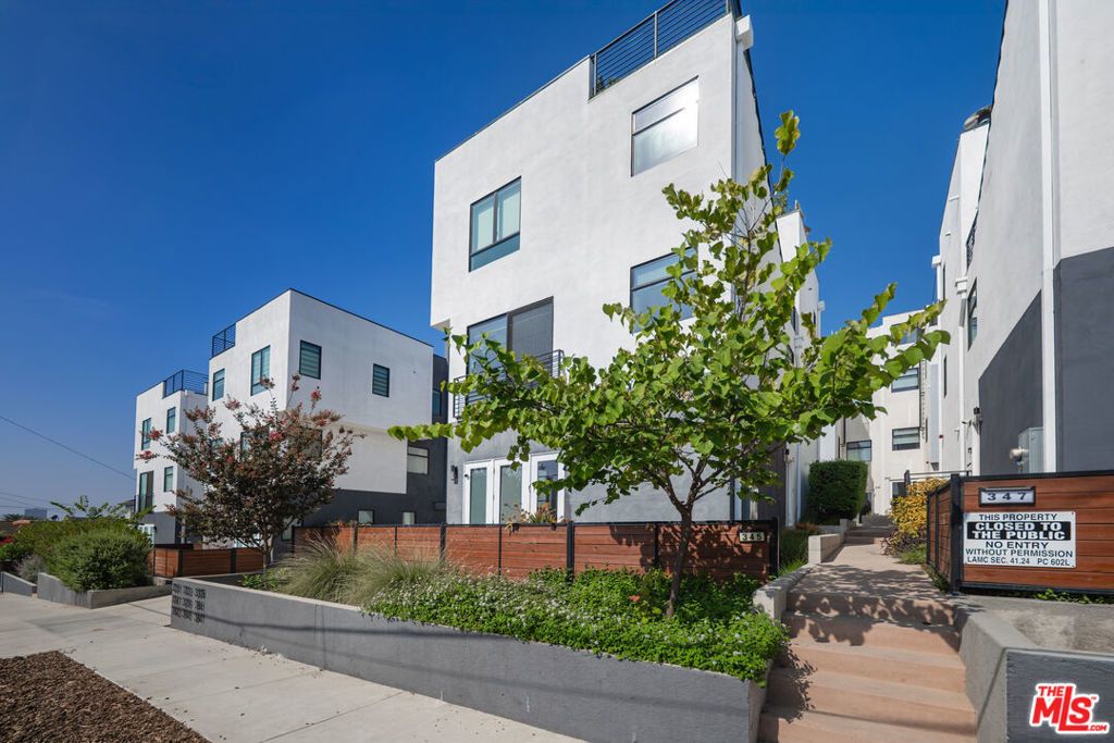 345 N La Fayette Park Place, Los Angeles