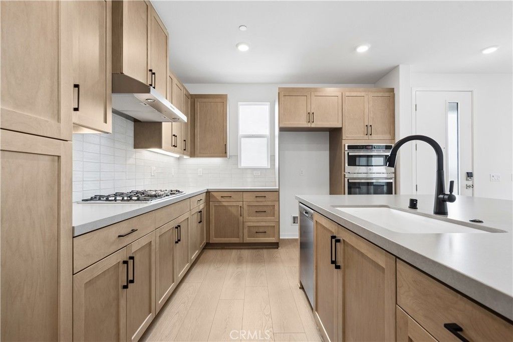 26995 Echo Mountain Way, Valencia