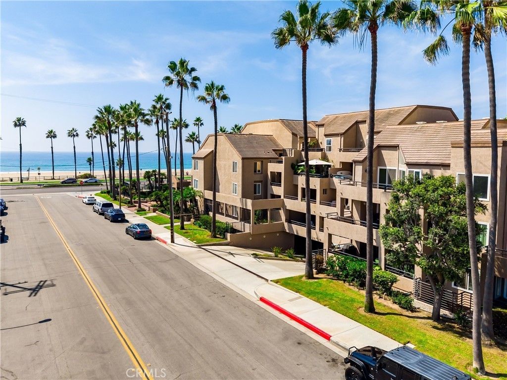 1200 Pacific Coast # 106, Huntington Beach