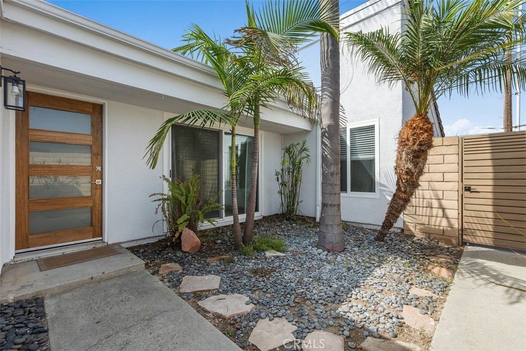1916 Delaware, Huntington Beach