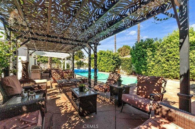 5531 Carpenter Ave, Valley Village