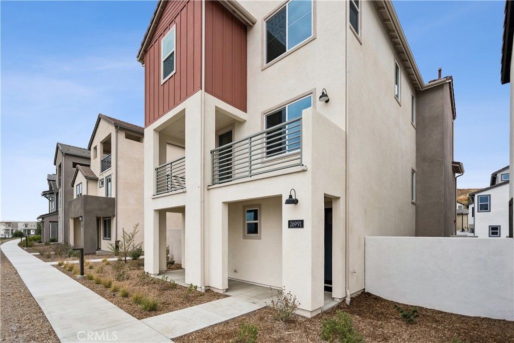 26991 Echo Mountain Way, Valencia