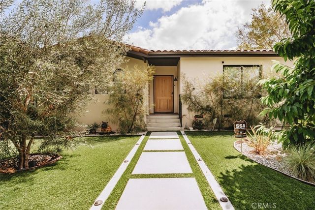 642 N Cahuenga, Los Angeles