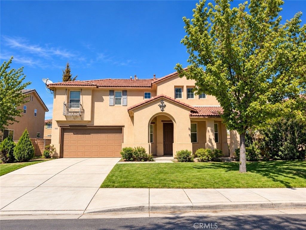 2233 Avenida Del Mar, Lancaster