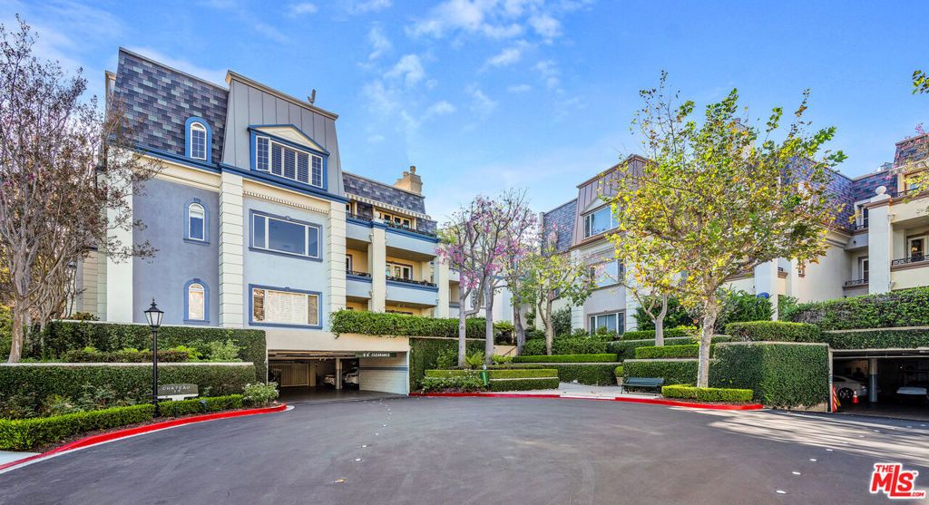 10128 Empyrean Way # 203, Los Angeles