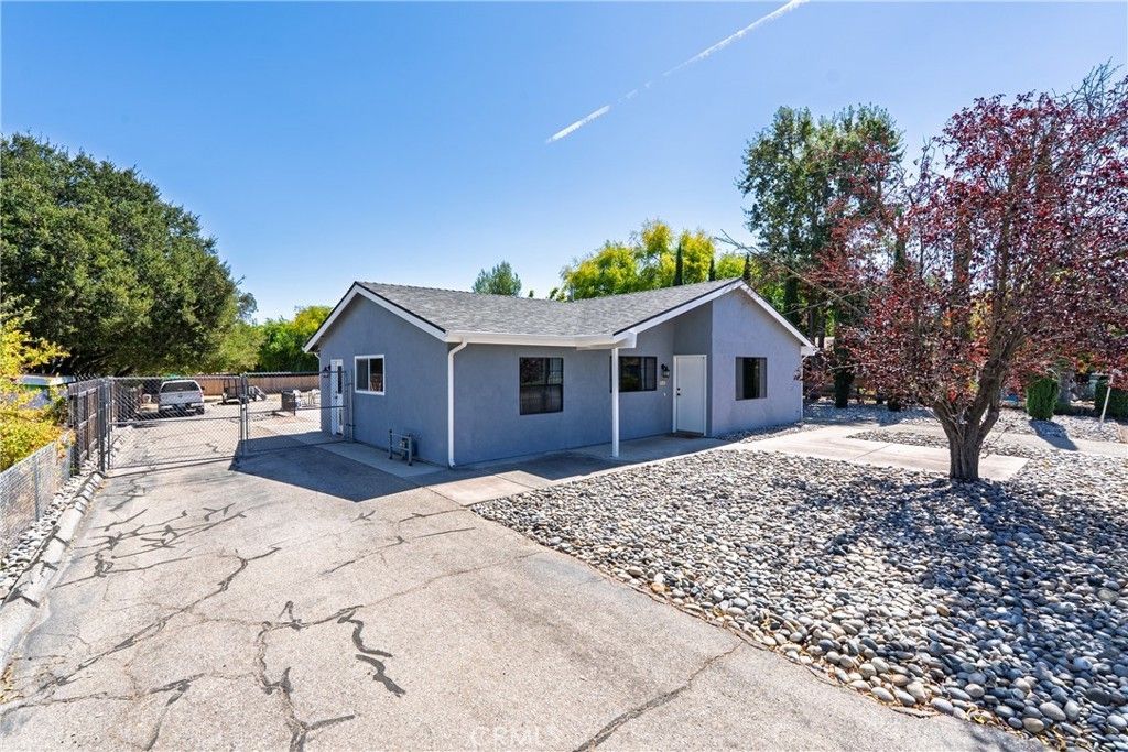 8882 Palomar, Atascadero