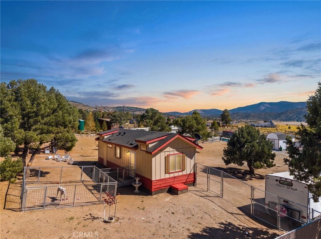 45675 Falling Springs, Baldwin Lake