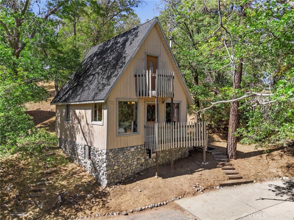 1700 S Way, Lake Arrowhead