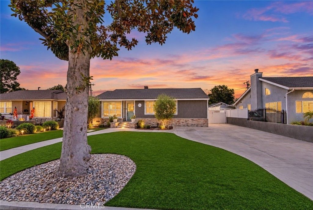 4741 Faculty, Long Beach
