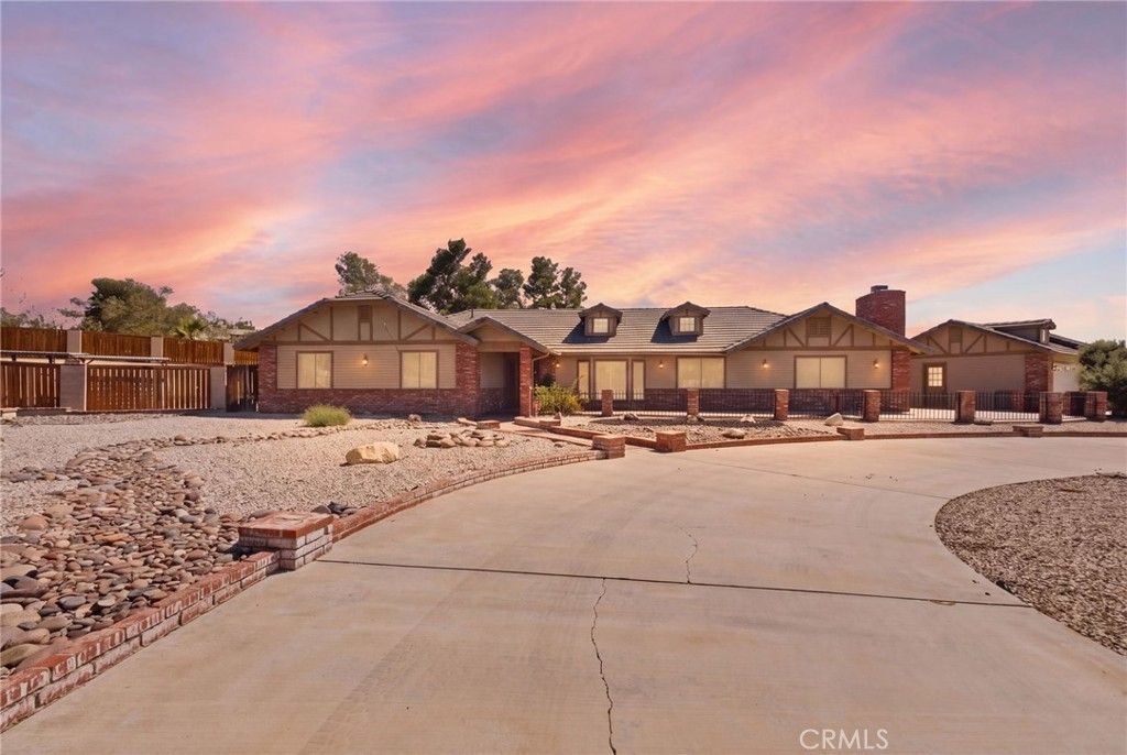 19989 Cronese, Apple Valley