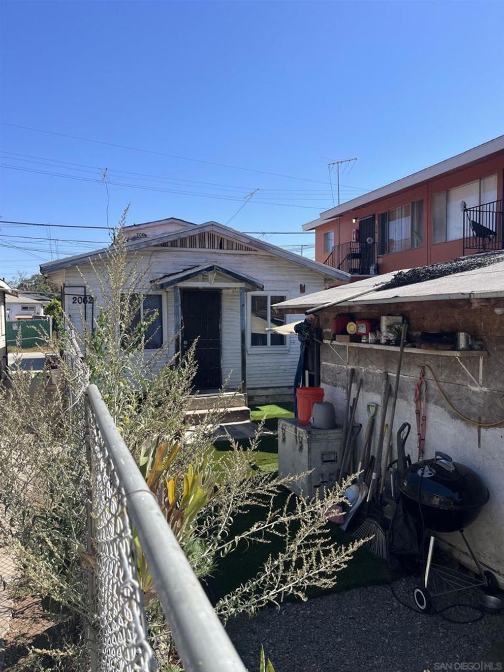 2062 64 Irving St, San Diego