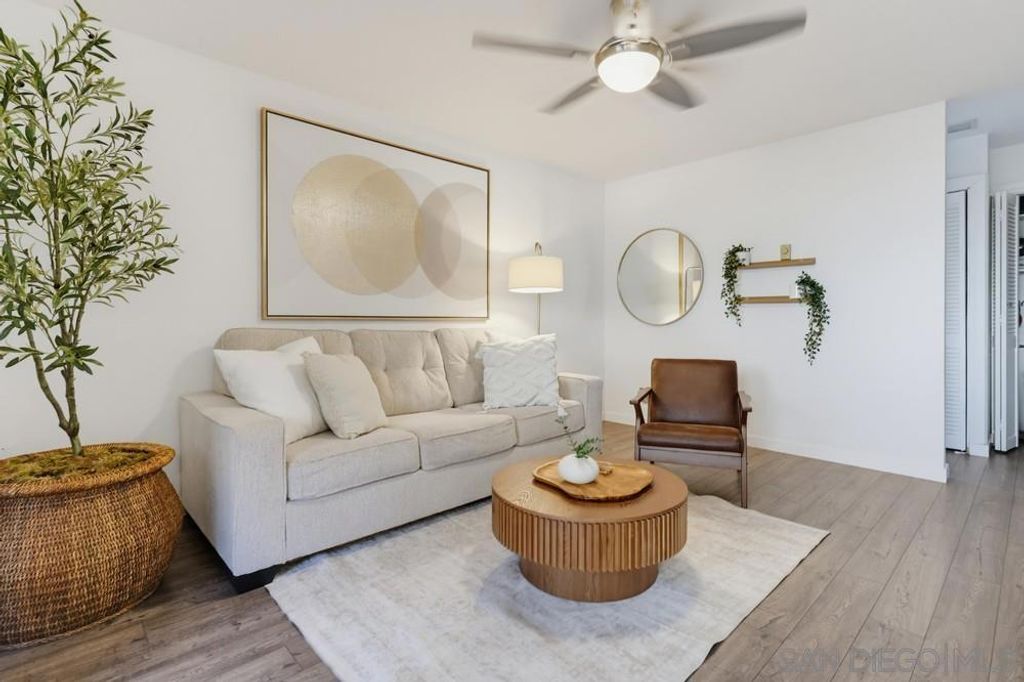 5442 Adobe Falls # 5, San Diego