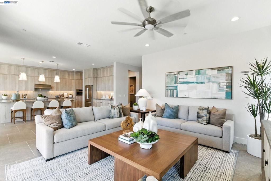1590 Ponza Circle, Brentwood