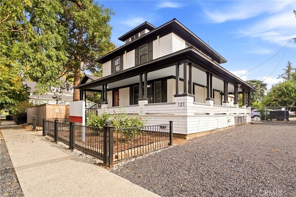 121 W 1st, Chico