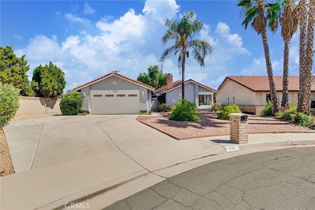 1102 Mayten Tree Court, Hemet