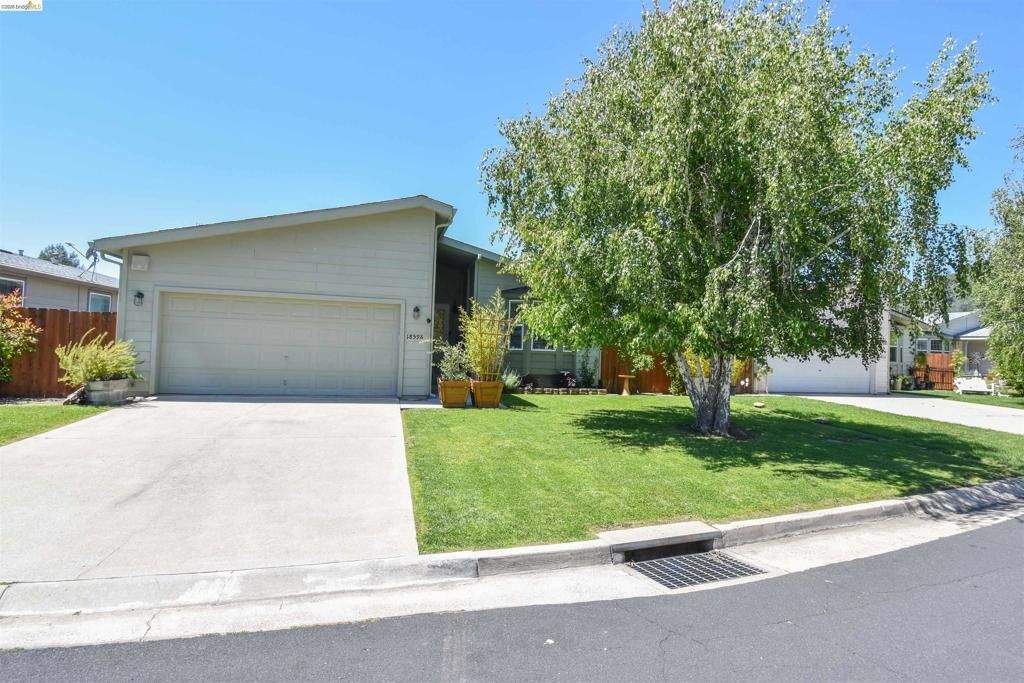 18598 Vista Dr, Jamestown