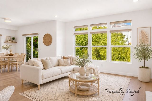3822 Clayton Avenue, Los Angeles