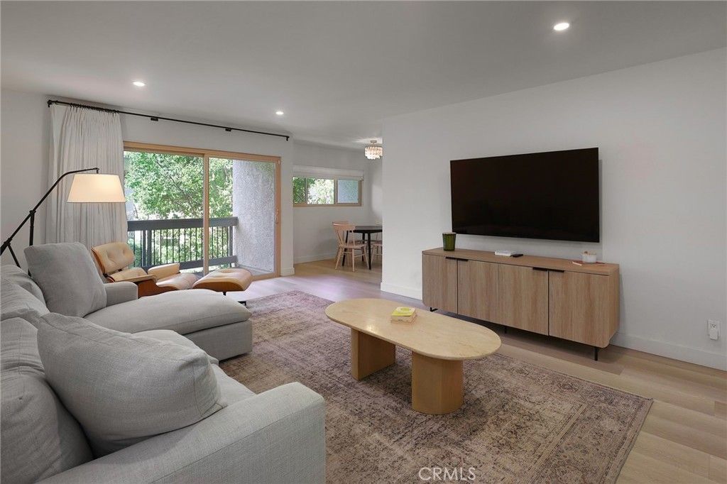 4730 Park Granada # 228, Calabasas