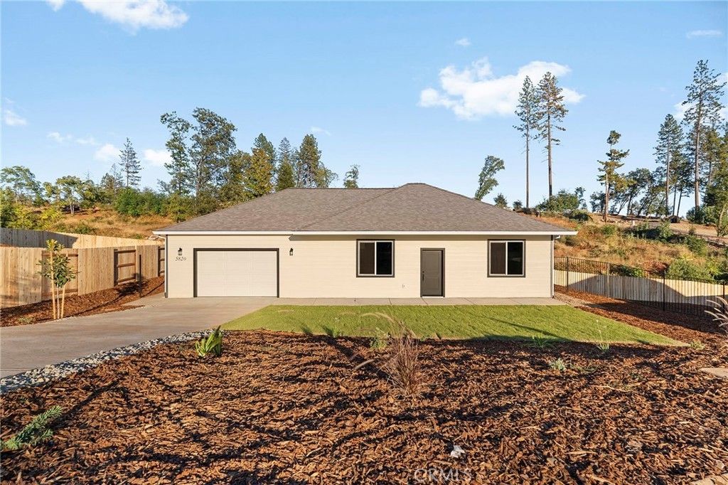 5820 Golden Oaks Road, Paradise