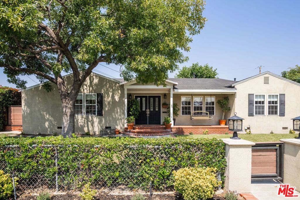1221 N Frederic Street, Burbank
