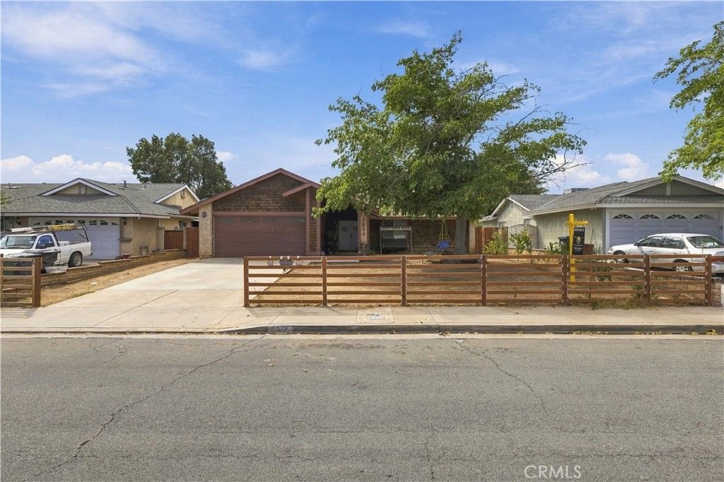 2824 E Avenue R12, Palmdale