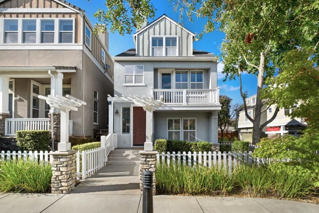 20582 Murano Circle, Cupertino