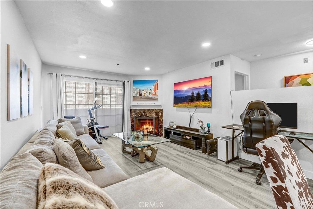 6545 Reseda Boulevard # 6, Reseda