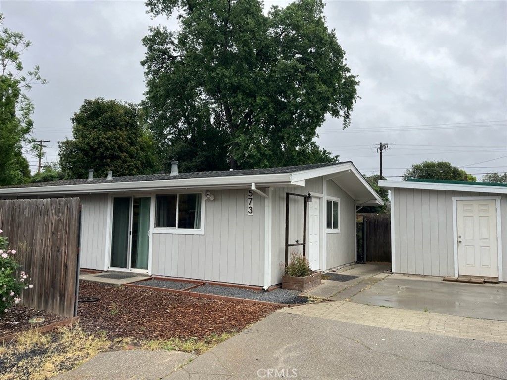 573 White, Chico