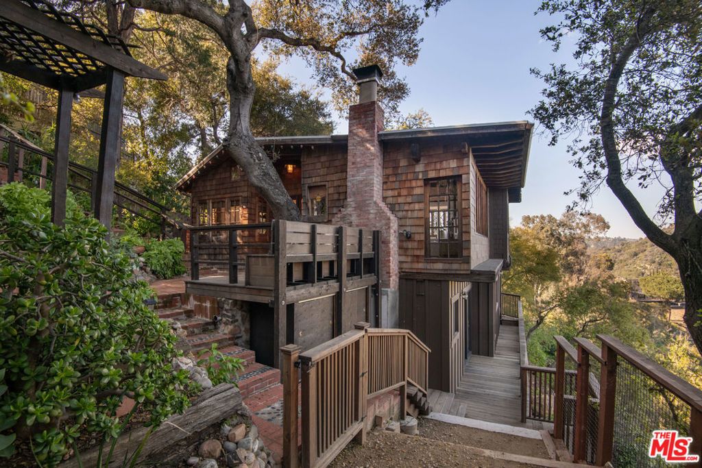 19963 Observation Drive, Topanga