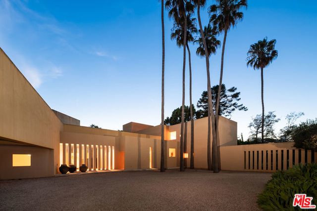 223 N Carmelina Avenue, Los Angeles