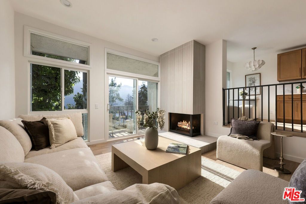 1698 Palisades Drive, Pacific Palisades