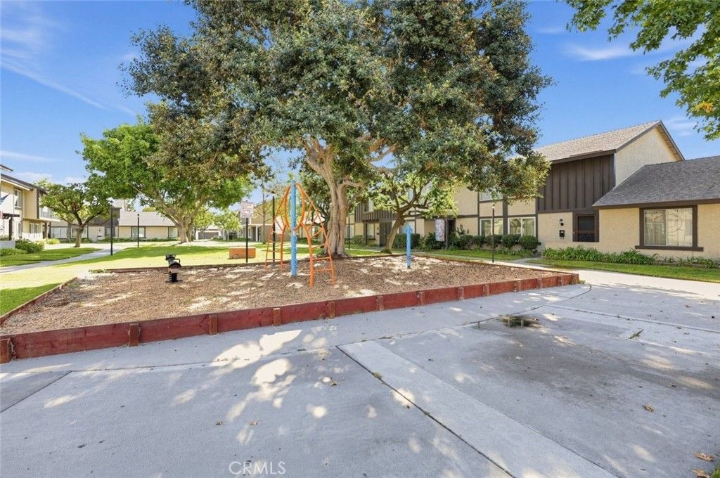 7043 Fulton Way, Stanton