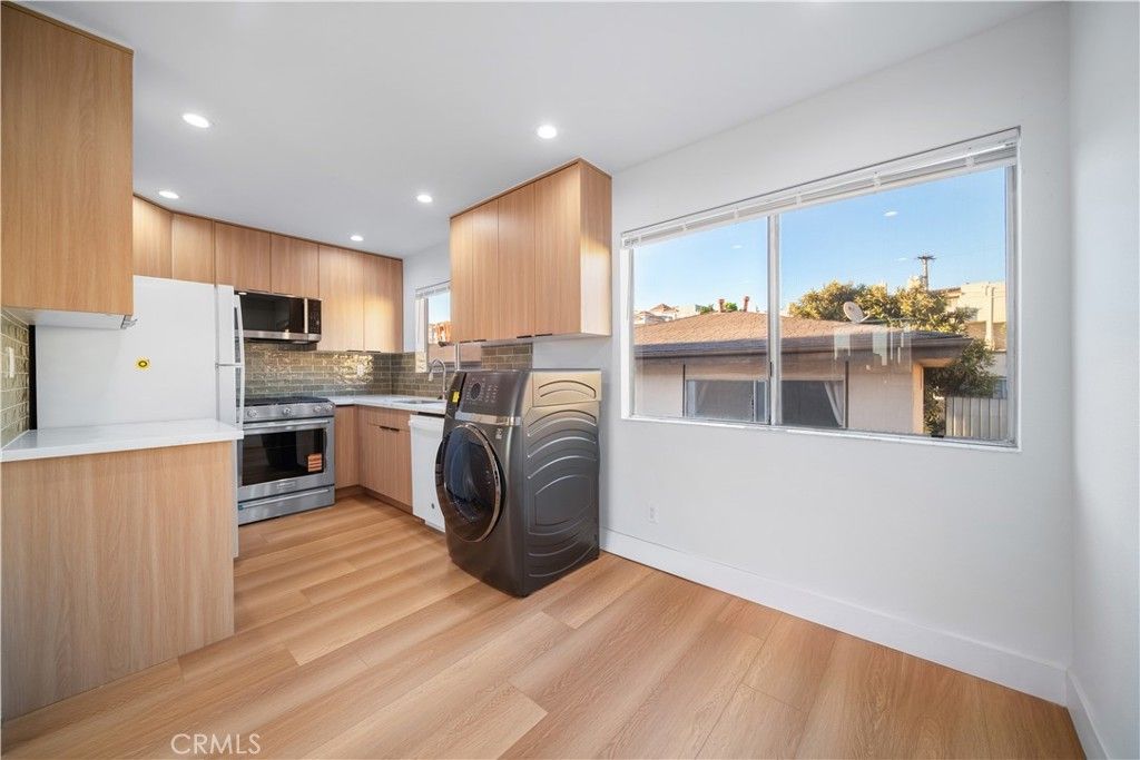 936 Centennial # 7, Los Angeles