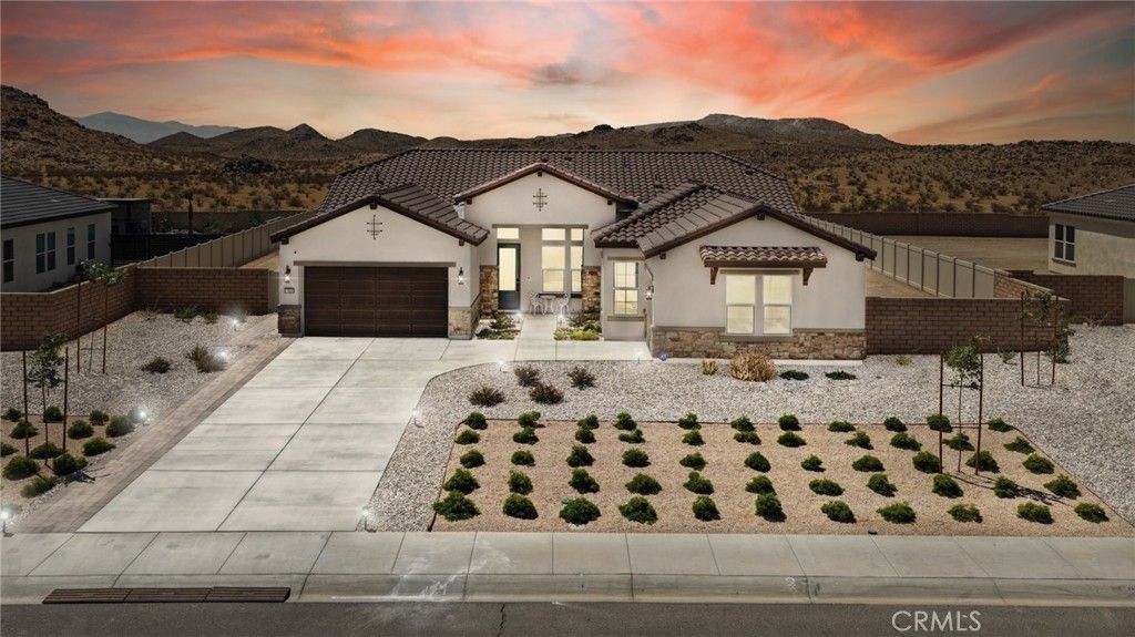 17220 Ta-ki-pi, Apple Valley