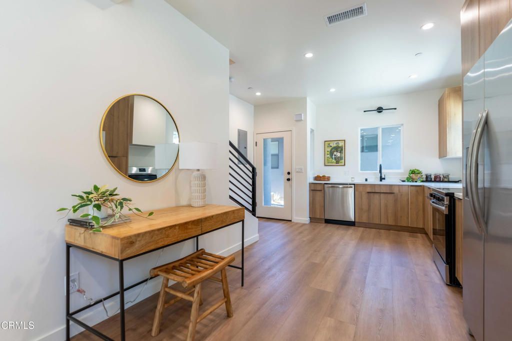 2222 1/4 Dorris Place, Los Angeles