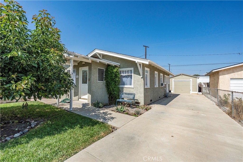51 W Zane Street, Long Beach