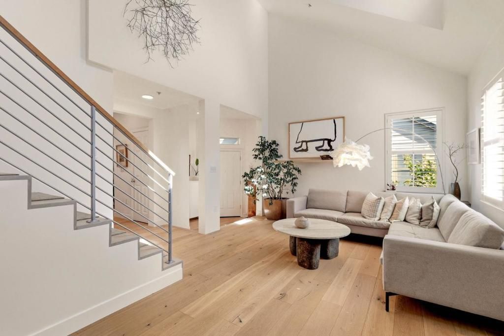 24 Creekside Lane, San Mateo