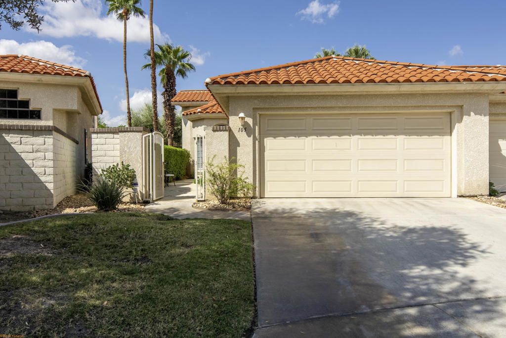 105 Brandigo Circle, Palm Desert