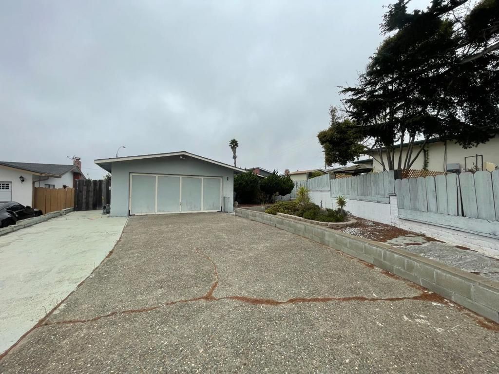 4 Louvaine Court, Seaside