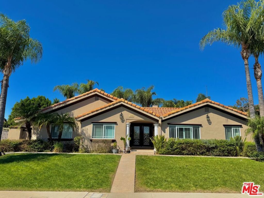 15309 Larkspur Street, Sylmar