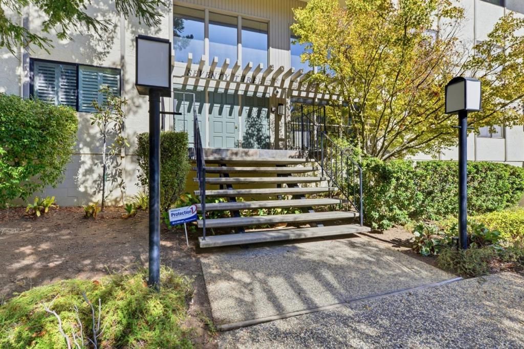 73 3rd Street # 15b, Los Altos