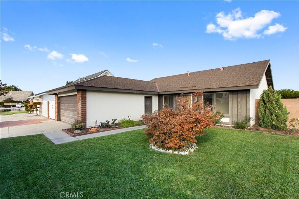 17936 Los Vasos Street, Fountain Valley