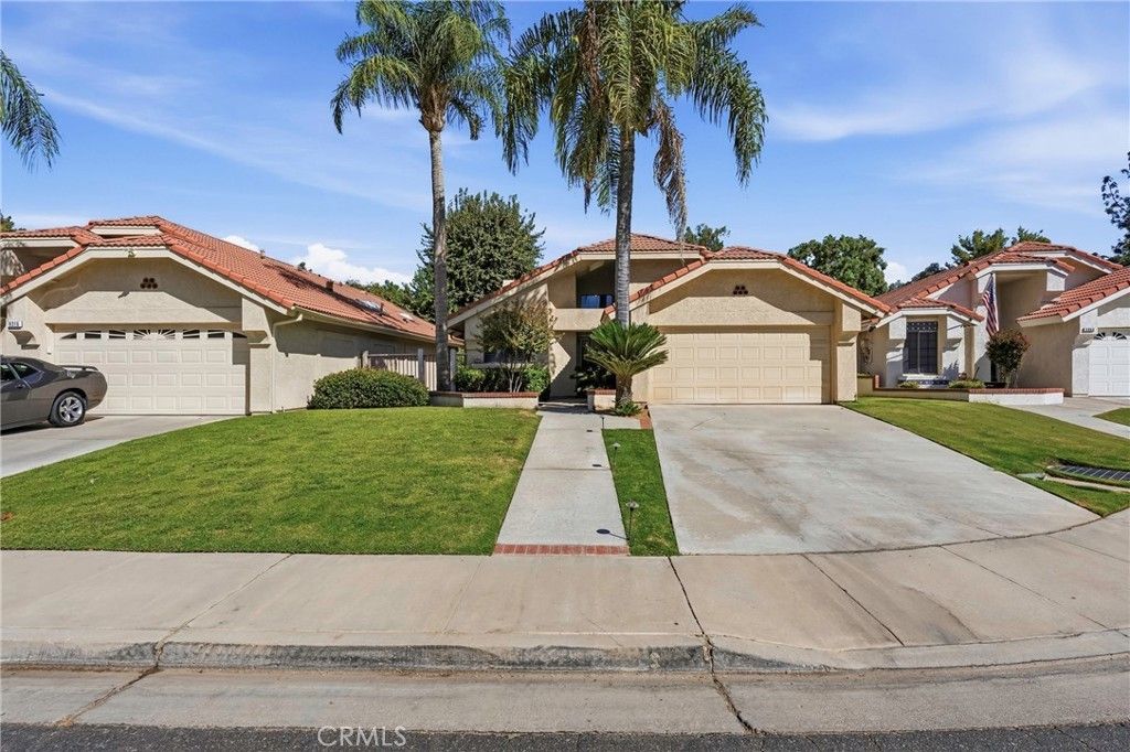 8012 Chaucer Street, Bakersfield
