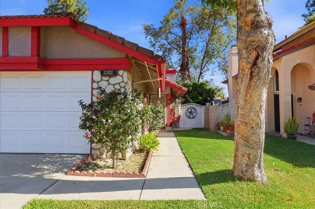 14244 Hillcrest, Fontana
