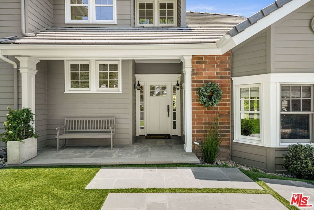 10 Holster Lane, Bell Canyon