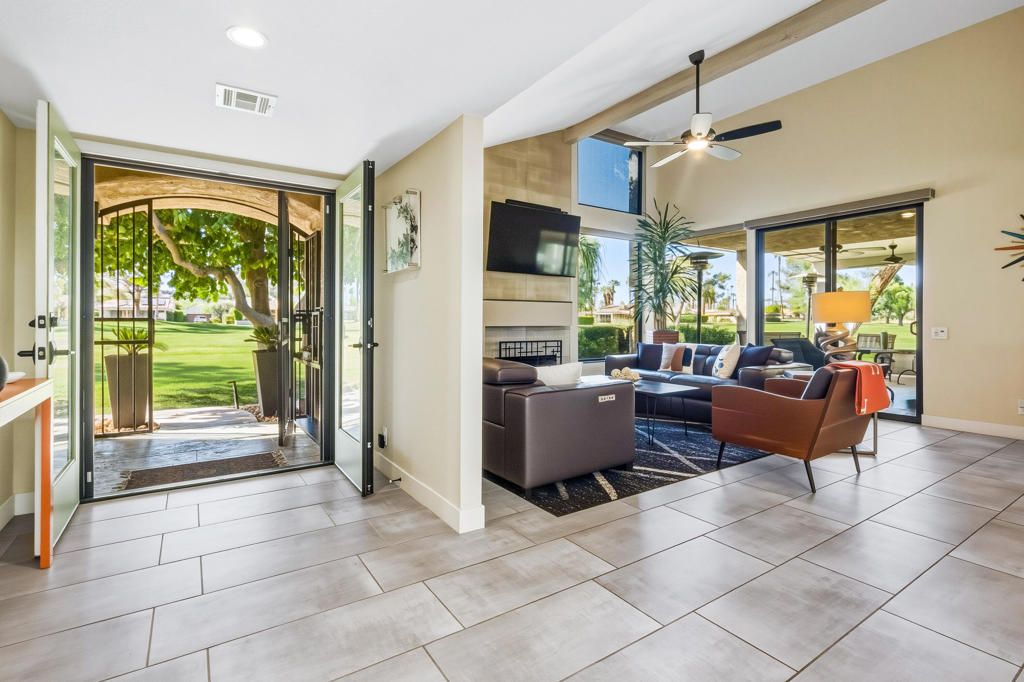 35657 Calle Montigo, Cathedral City