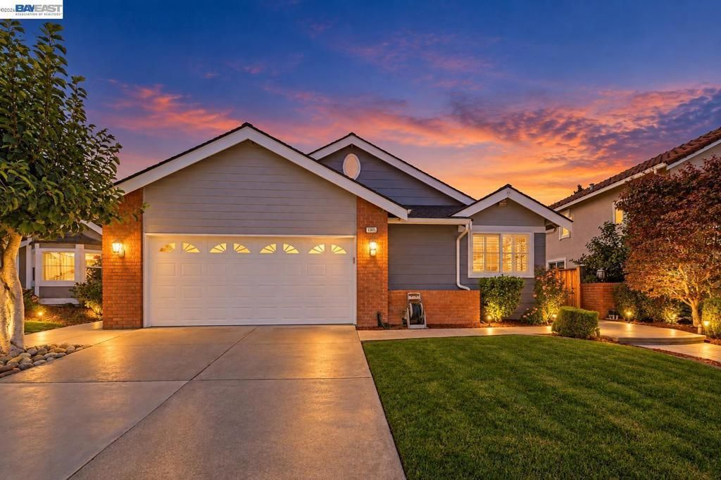35615 Barnard Dr, Fremont
