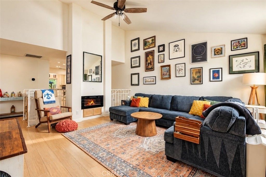 19565 Rinaldi Street # 18, Porter Ranch