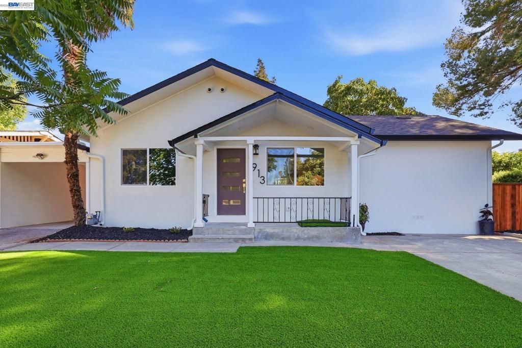 1913 W Middlefield Rd, Mountain View