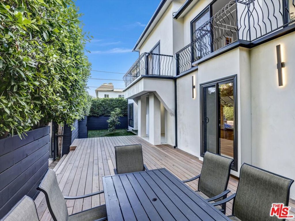 3943 Wade Street, Los Angeles
